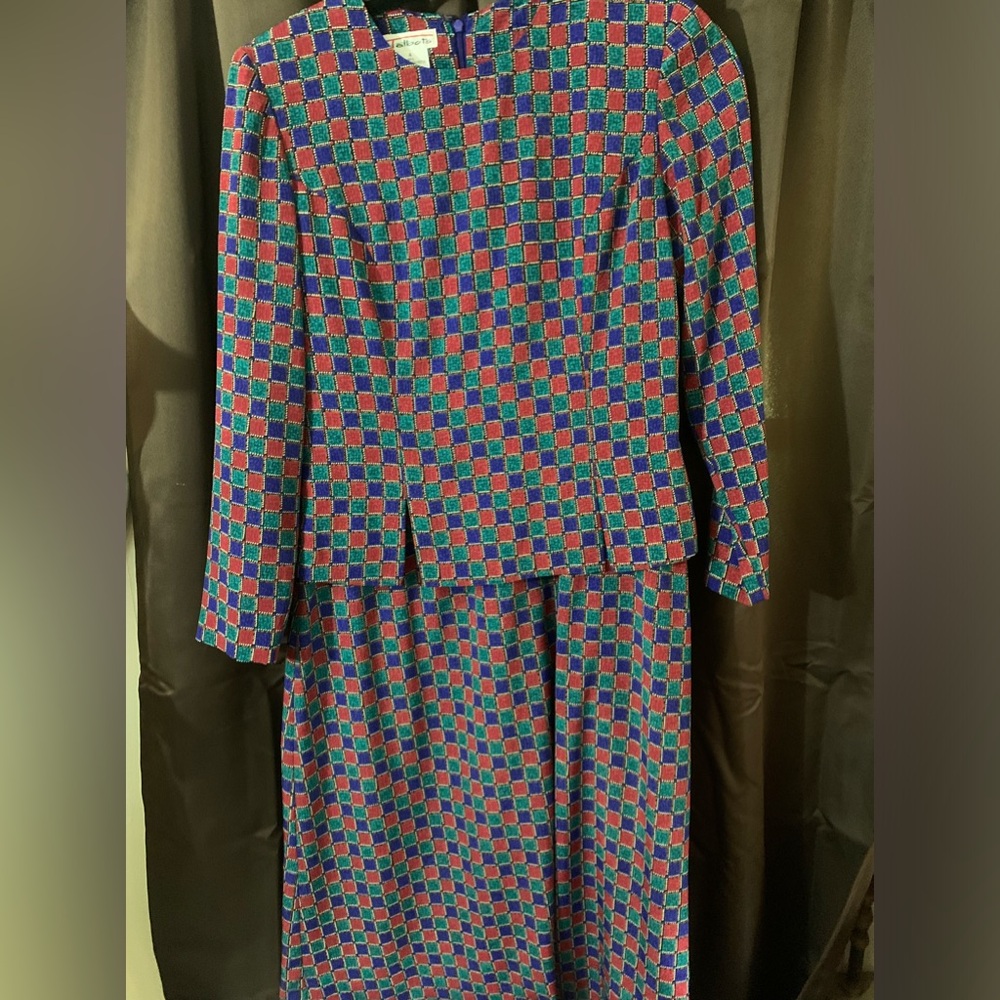 Talbots size 4 vintage dress, 100% polyester